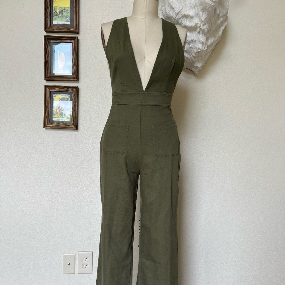 Sincerely Jules Jumpsuit military Green Plunge Front Halter Zip Up jumpsuit Sz S